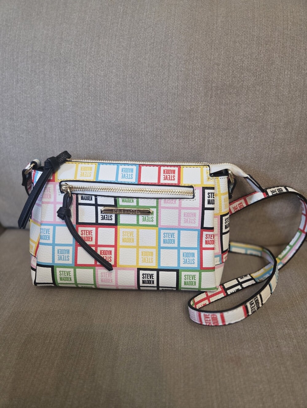 Steve Madden Logo Bevana Rainbow Gingham Crossbody Purse Bag. New Without Tags.